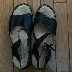 Softspots Black Sandals